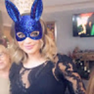 Meet your Posher, Elba